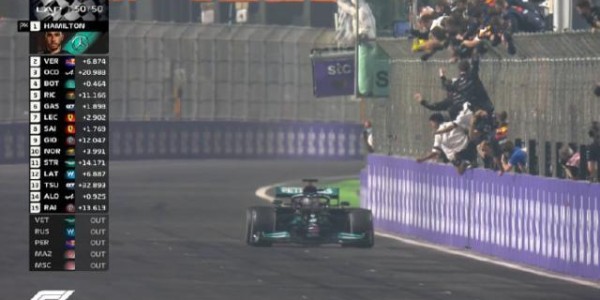 星空体育app下载-汉密尔顿积分追平维斯塔潘 阿布扎比上演终局之战