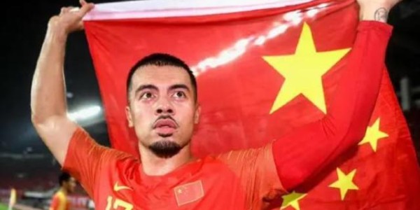 京媒：李可因家事已向伊万请假 曾被前任逐出名单