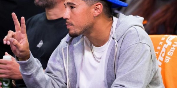 星空体育在线入口-支持同城球队！布克&amp;amp;amp;杰伦-格林等人观战WNBA！