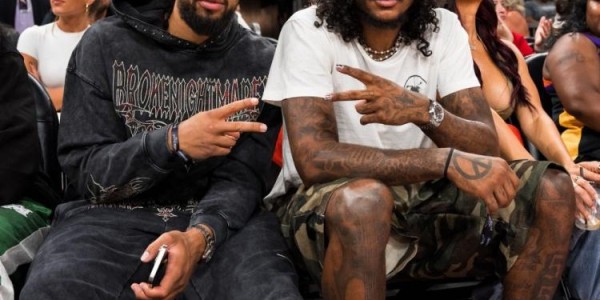 星空体育在线入口-支持同城球队！布克&amp;amp;amp;杰伦-格林等人观战WNBA！