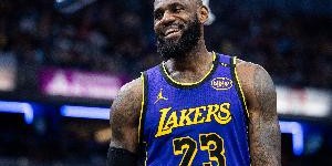 詹姆斯：理解人们的怀旧情绪 但进化是生活的一部分 比赛不同了