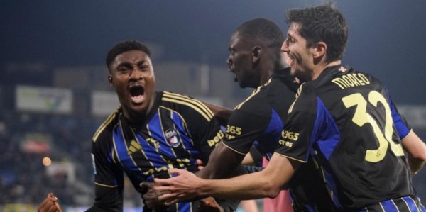 星空体育app下载-3-0！3-3！疯狂一夜，大巴黎登顶，法兰克福绝平，亚特兰大翻车