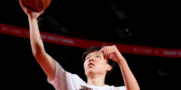 星空体育在线入口-恭喜！杨瀚森轰14+17连创新高，自评进步：脚步能跟上后卫了