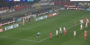 星空体育app下载-【意甲】蒙扎4比2米兰 佳夫送点约维奇染红